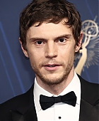 14-09-77th-Emmy-Awards-RD-13.jpg