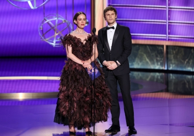 14-09-77th-Emmy-Awards-Show-19.jpg