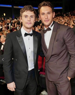 14-09-77th-Emmy-Awards-Show-20.jpg