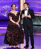 14-09-77th-Emmy-Awards-Show-15.jpg