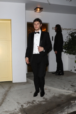 14-09-77th-Emmy-Awards-Arrivals-01.jpg
