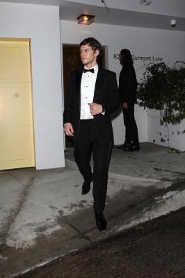 14-09-77th-Emmy-Awards-Arrivals-02.jpg
